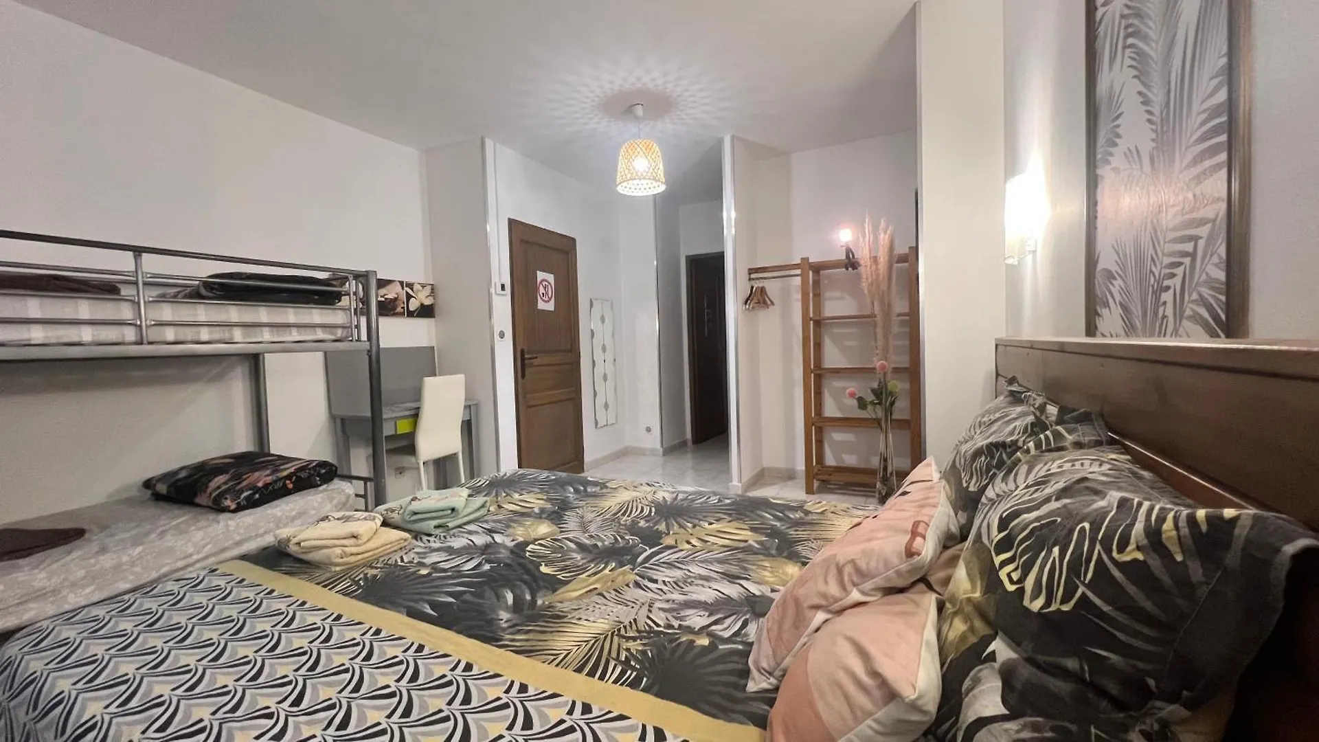 Chambres D'Hotes Le Saint Victor - Provence, Vaucluse Pernes-les-Fontaines